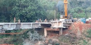demolição controlada de ponte - Paulínia - SP