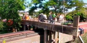 demolição de viaduto ferroviário em Mirassol - São Paulo